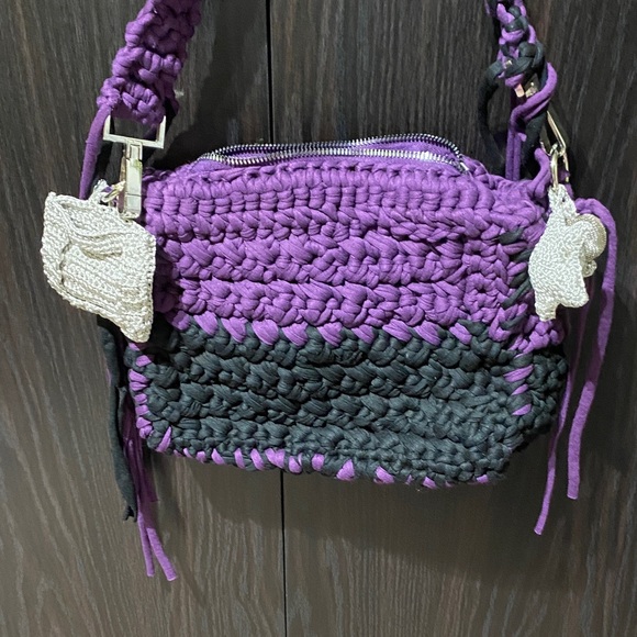Purple and Black Woven Handbag - Picture 2 of 4